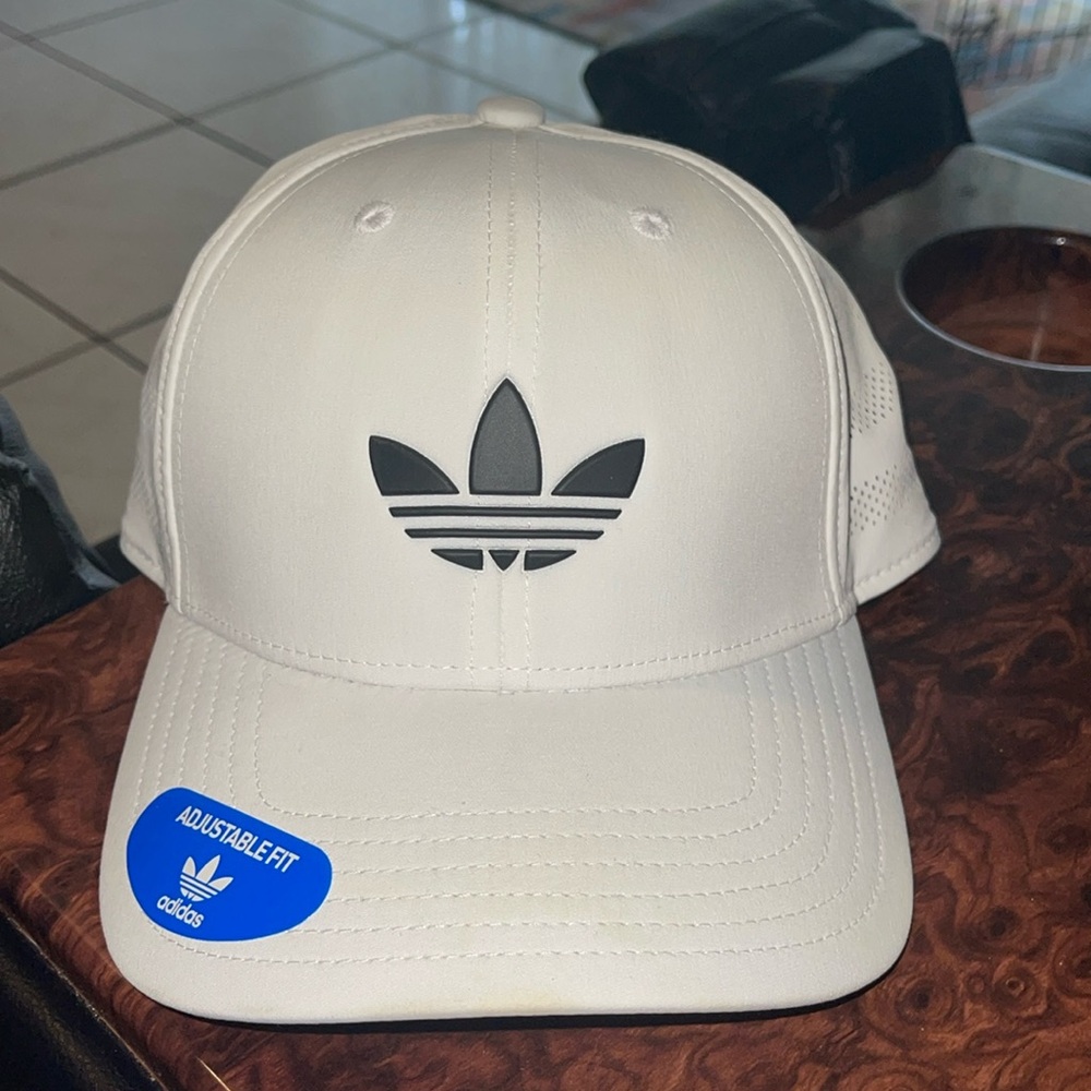 White Adidas step back hat, Worn wants